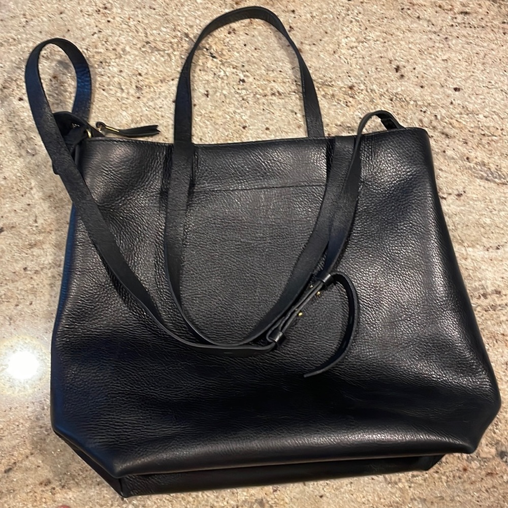 The Zip-Top Medium Transport Tote. Black